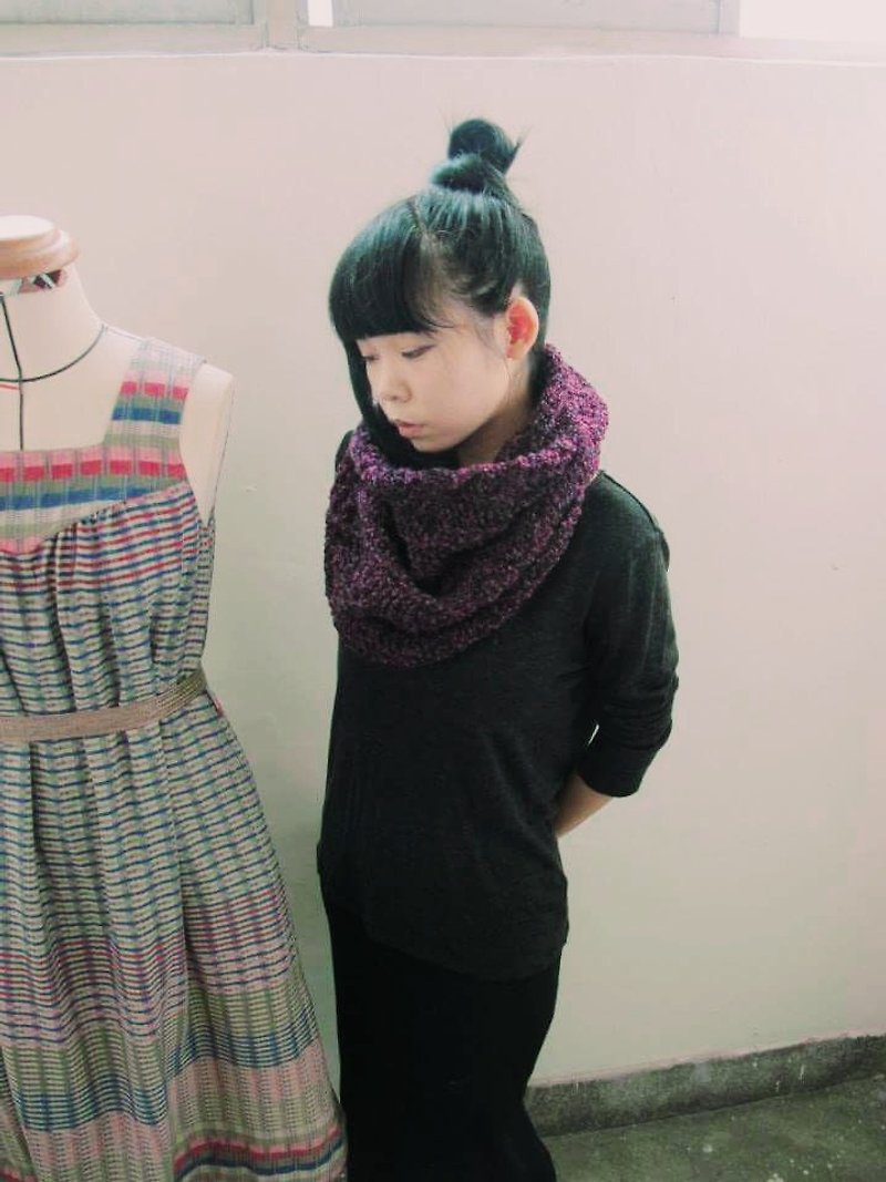 Lan毛線圍脖(葡萄紫色) - 圍巾/披肩 - 其他材質 紫色