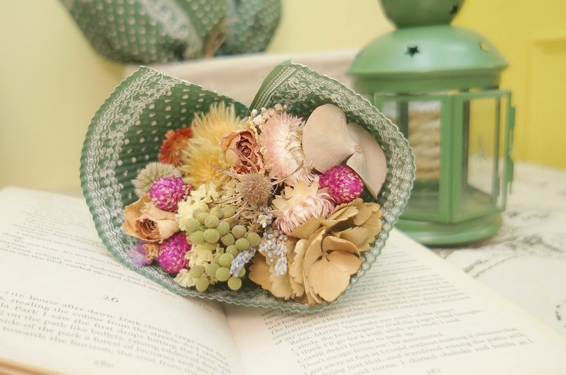『麋花Amor Floral 』幸福之愛乾燥花束/ 婚禮小物 新娘捧花 外拍花束 聖誕節禮物 婚紗拍照道具 乾燥花 - 盆栽/植栽 - 植物．花 多色
