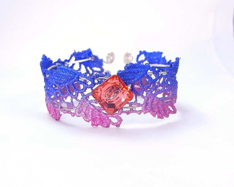 Star Water lace bracelet - สร้อยข้อมือ - งานปัก 