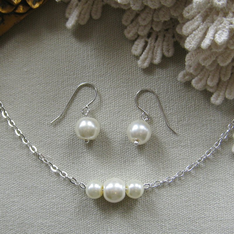 珍珠頸鍊耳環套裝 (Pearl necklace and earring set) - 項鍊 - 玻璃 