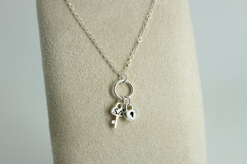 s925 sterling silver necklace-Lock & Key - สร้อยคอ - เงินแท้ สีเงิน