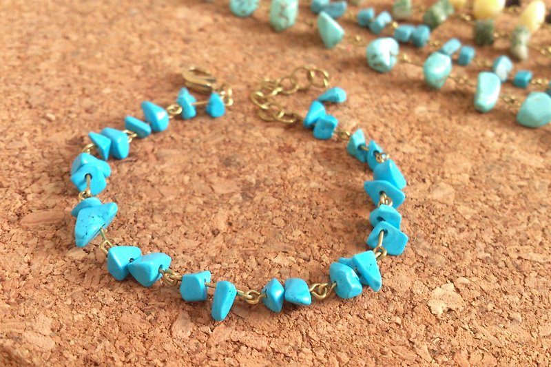 Summer crushed Stone crushed Stone- turquoise bracelet Bronze - Bracelets - Other Materials Blue