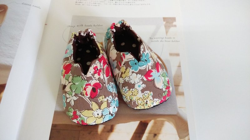 Autumn Flower baby shoes Baby Shoes (11/12) - Baby Shoes - Other Materials Brown