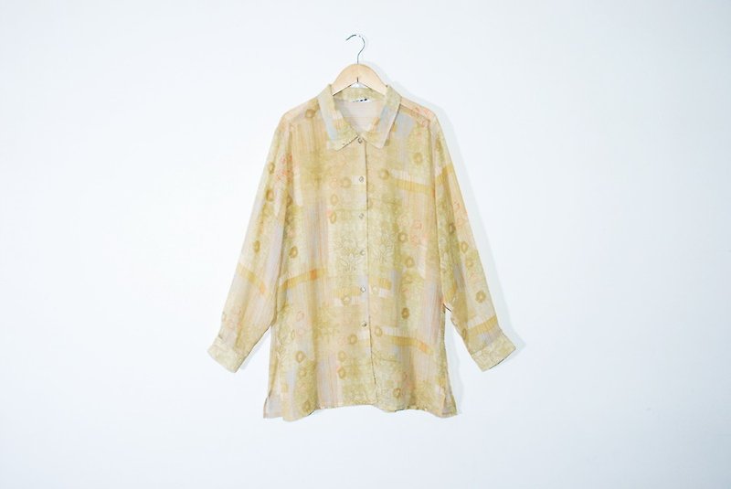 {::: Giraffe giraffe who :::} _ understated desert vintage shirt - Women's Shirts - Other Materials Khaki