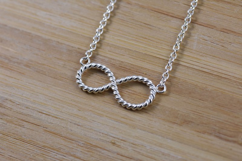 Love the Silver Collection - To infinity and beyond - Necklaces - Other Metals White