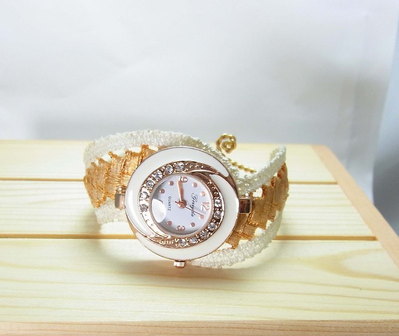 Cancer bracelet watch (W007-01) - นาฬิกาผู้หญิง - งานปัก ขาว