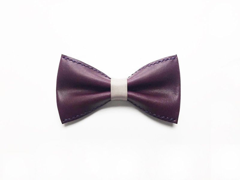 グレーの革ベルトと紫の蝶ネクタイボウタイ - ネクタイ・タイピン - 革 パープル