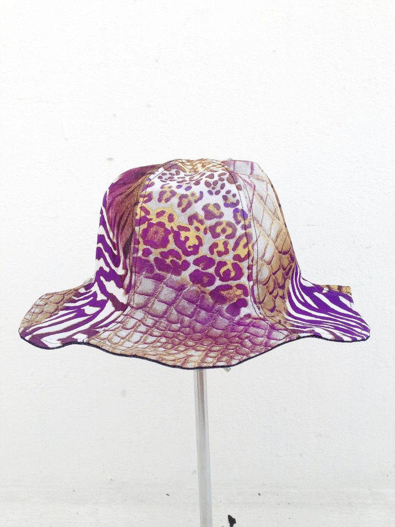 【Qucky】《盛夏莽原派對》紫棕王者／硬挺傘狀花朵帽 - หมวก - วัสดุอื่นๆ สีม่วง