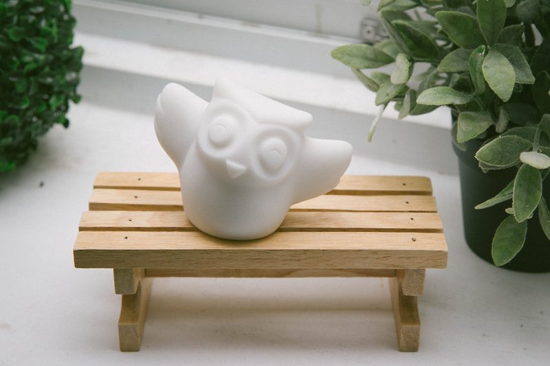 【癒しの置物 | オーナメント】ユースパートナー - フクロウ型石彫り - 置物 - 石 ホワイト