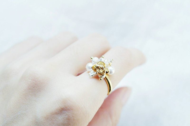 推薦《小花坊系列》金色玫瑰 銀白迷你花束戒指 - 戒指 - 寶石 