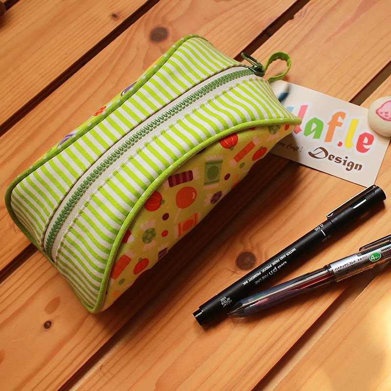 Sweet candy flying manually zipper bag / Pencil / Cosmetic / packages and other debris - Toiletry Bags & Pouches - Other Materials Green