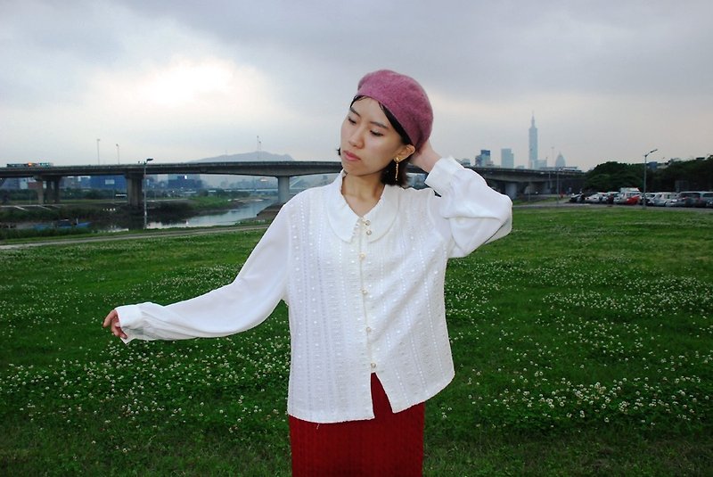 {::: Giraffe giraffe who :::} _ Nippon Hua Li Leisi small lapel shirt vintage - Women's Tops - Other Materials White