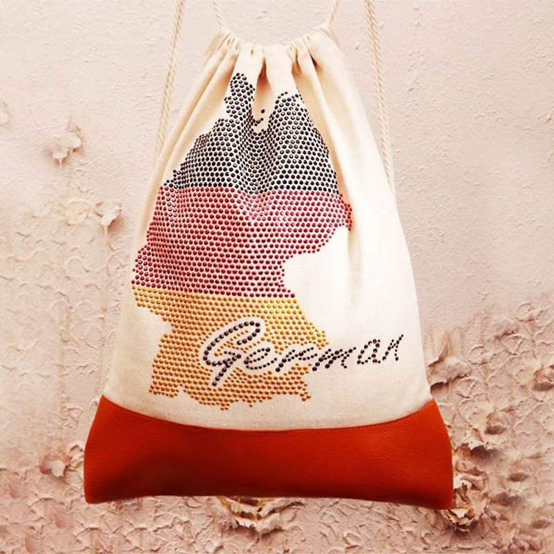 [GFSD] Rhinestone Boutique-Travel with the national flag [Germany, Willy] Drawstring backpack - กระเป๋าหูรูด - วัสดุอื่นๆ สีนำ้ตาล
