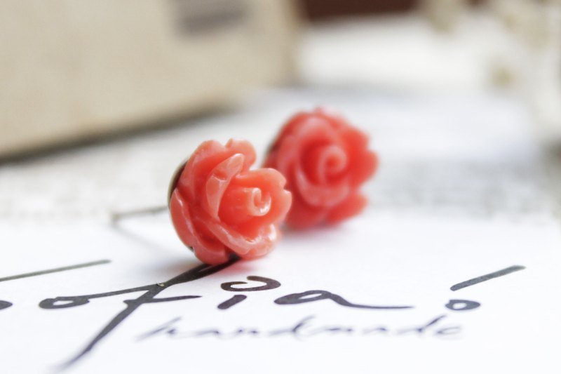 Nature Mother Earth | Warm Rose Earrings - berry red