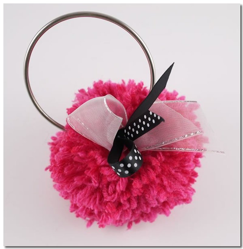 [黑法師]毛線球鑰匙圈-粉紅毛球 - 吊飾 - 其他材質 