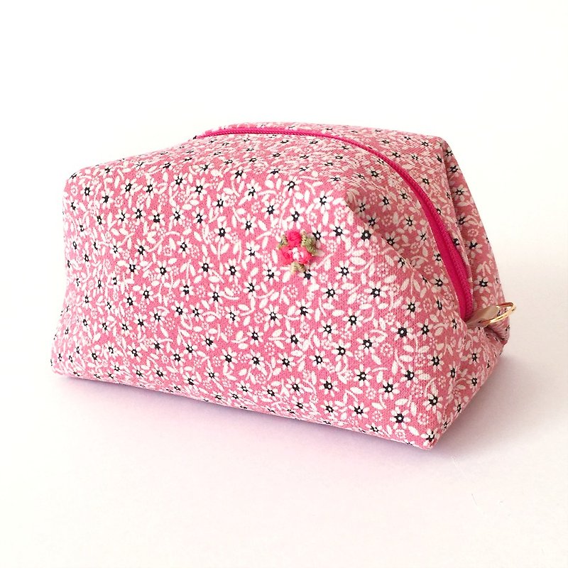 Pouch with Japanese Traditional Pattern, Kimono (Large) - Silk - Toiletry Bags & Pouches - Other Materials Pink