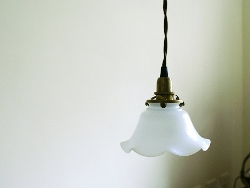 昭和復古調 牛奶玻璃吊燈組  201波浪 - 燈具/燈飾/燈罩 - 玻璃 白色