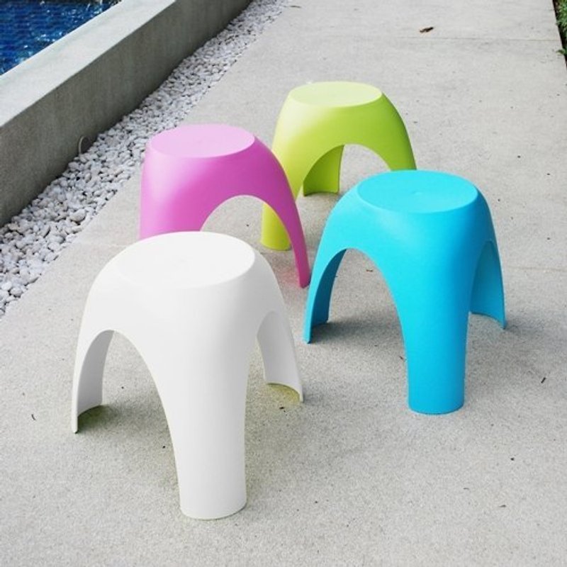 Colorful three-legged chair - Items for Display - Plastic Multicolor