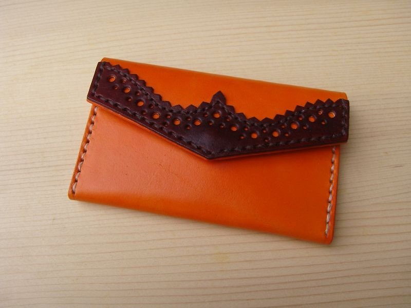 ISSIS-Leather Hand-stitched Classic Oxford Carving Shape Business Card Holder - Orange Brown - แฟ้ม - หนังแท้ 