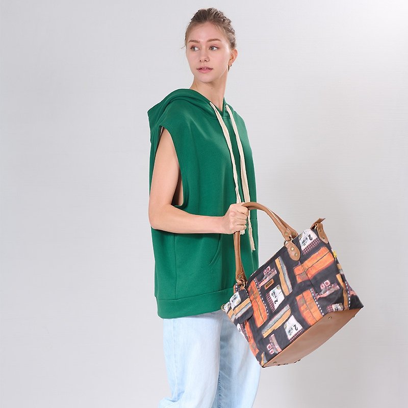 【SOLUNA X SAIMIHO】 Digital Print Shoulder Bag│Black - Messenger Bags & Sling Bags - Polyester Multicolor