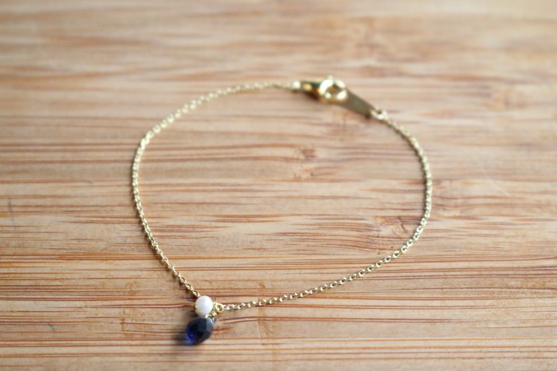 <☞ HAND IN HAND ☜> Crystal - Atlantis surface gold-plated sterling silver bracelet (0652) - สร้อยข้อมือ - เครื่องเพชรพลอย สีน้ำเงิน