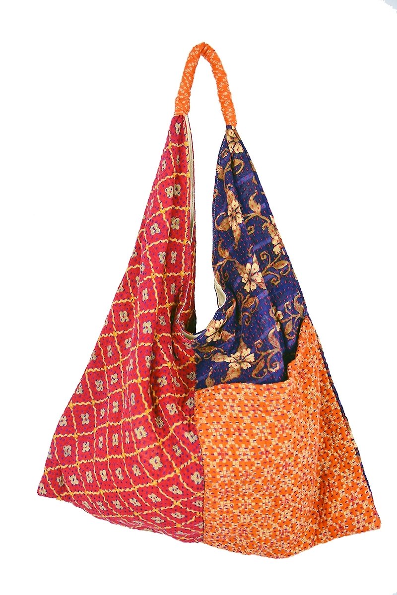 Saree Big Pocket Triangle Bag_Fair Trade - กระเป๋าถือ - ผ้าฝ้าย/ผ้าลินิน หลากหลายสี