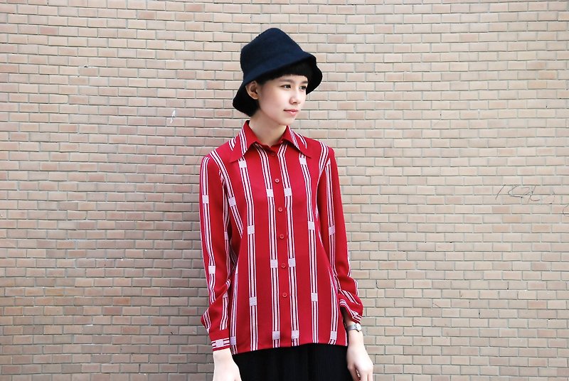 Current through red vintage shirt - Women's Shirts - Other Materials Red