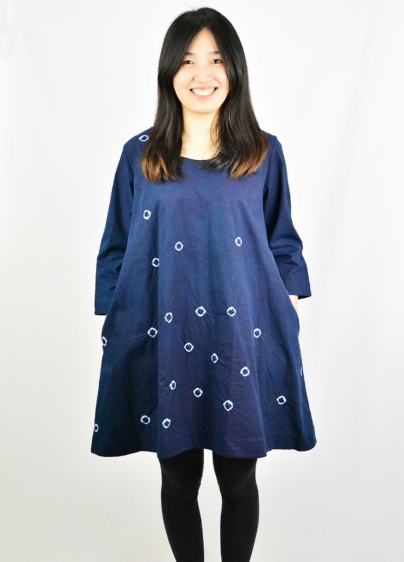藍染點點綁帶洋裝＿公平貿易 - ワンピース - コットン・麻 ブルー