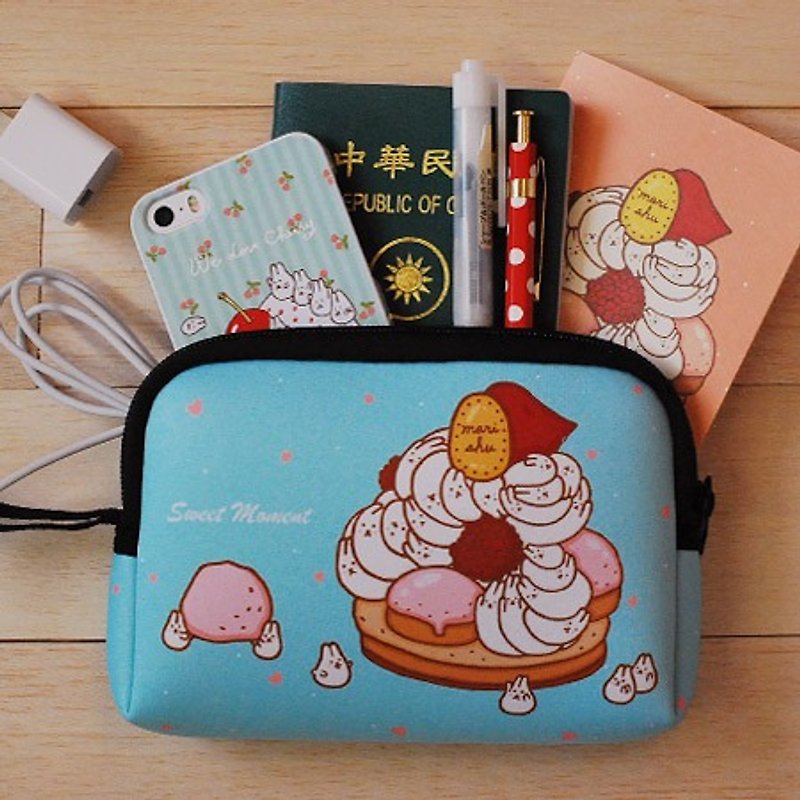 *Mori Shu* 護照旅行/手機硬碟3C包-麻糬兔泡芙塔款 - 化妝包/收納袋 - 防水材質 多色