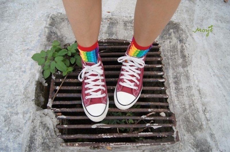 Moya knit Socks Rainbow - ถุงเท้า - วัสดุอื่นๆ สีแดง