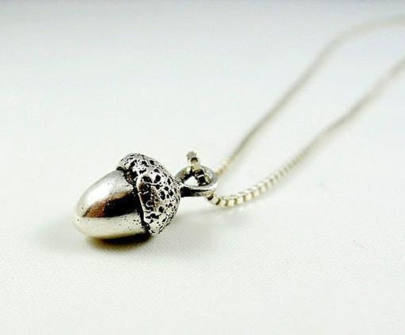Acorn Sterling Silver Necklace / Clavicle Chain / Gift / Valentine's Day - สร้อยคอทรง Collar - โลหะ สีเทา