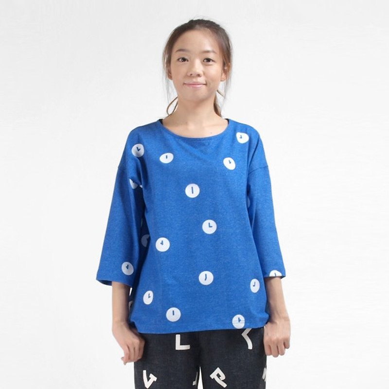 【HEYSUN】時間系列/絹印時間點點tshirt寬鬆上衣-寶藍色 - 女上衣/長袖上衣 - 其他材質 藍色