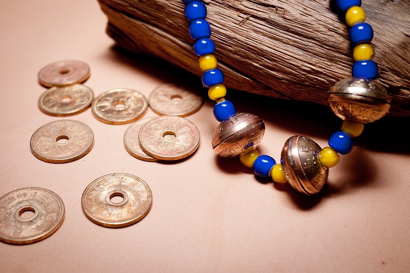 Dreamstation Leather Institute, Ancient Japanese Coins & Handmade White Core Glass Bead Necklace - Necklaces - Genuine Leather Blue