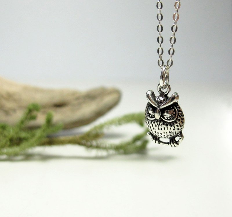 Little Owl sterling silver necklace - สร้อยคอ - โลหะ สีเทา