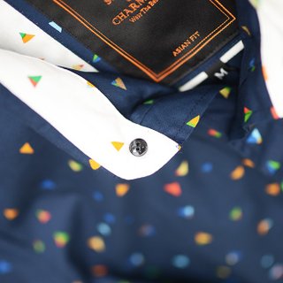 White shirt with triangle-pattern print