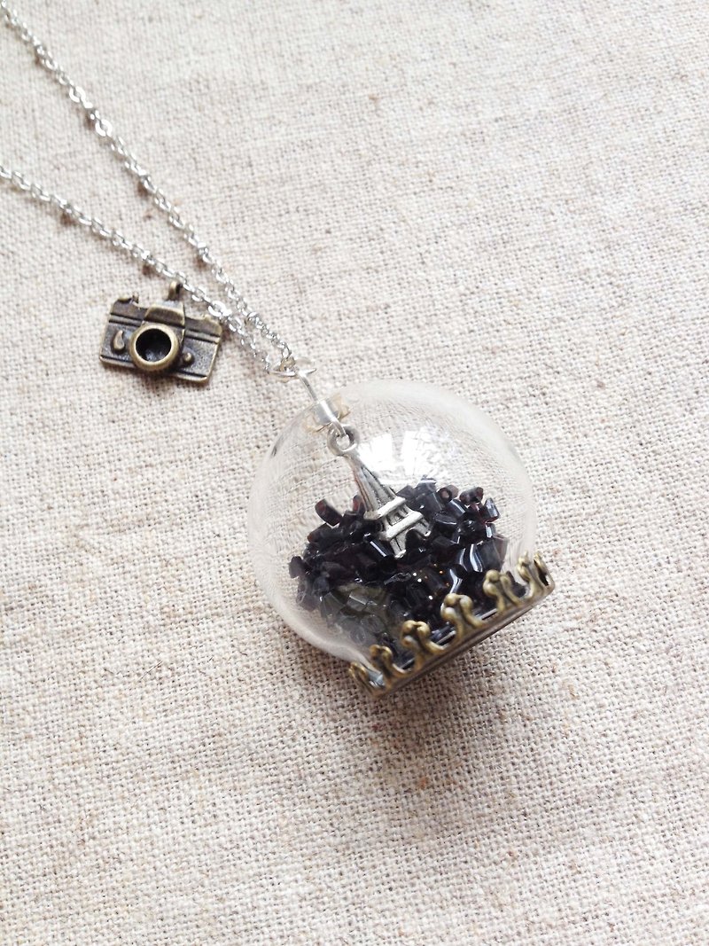 [Imykaka] ♥ Eiffel Tower necklace crystal ball - Necklaces - Glass Black