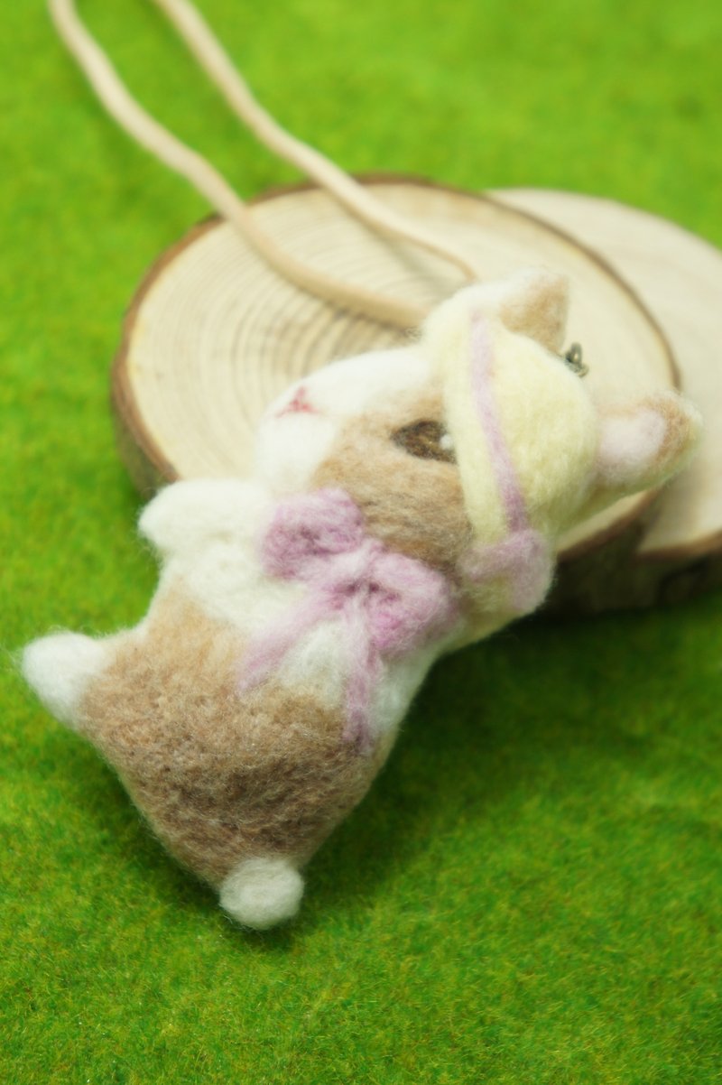 羊毛氈の郊外遊玩半立體兔兔項鍊 扣針 胸針兩用 - 胸針/心口針 - 羊毛 粉紅色