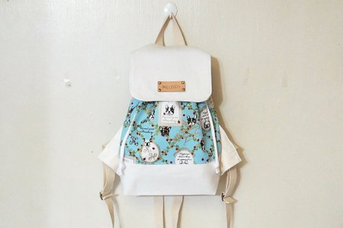 When the pink and blue courts encounter the white backpack, give away the free print name tag