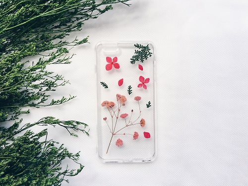August Handcraft 满里透红 • Handpressed Flower Phone Case