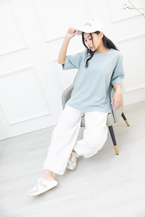 Meya 編縫編織 白線樓梯短袖上衣 淺藍色