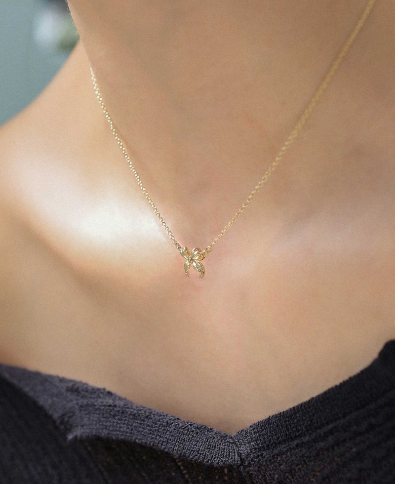 Rosalind Gold Ribbon Necklace | Sachelle Collective - Necklaces - Precious Metals Gold