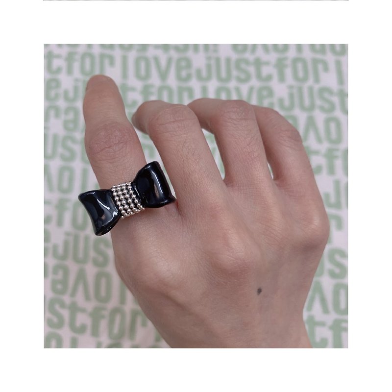 原創設計軟陶暗黑蝴蝶結戒指氣質簡約高級 - 戒指 - 陶 