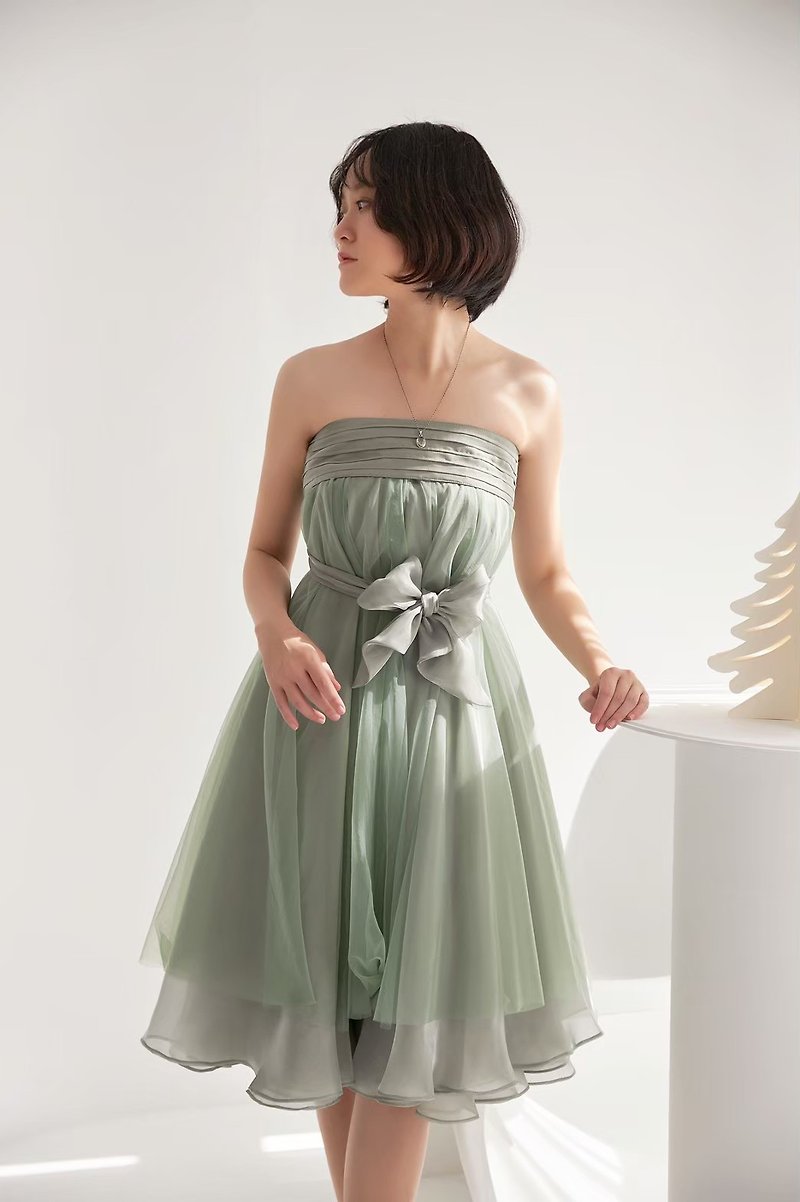 [Poli on the Terrace] Heavy industry waterfall gauze skirt green green flat mouth dress with big bow - Skirts - Other Materials Green
