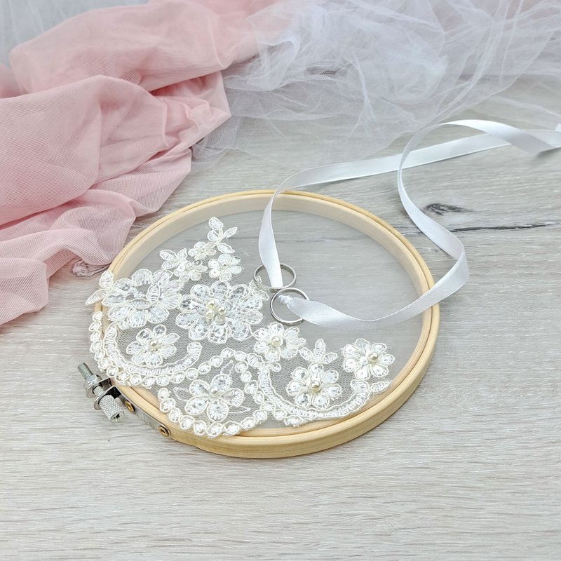 婚禮指環托 蕾絲戒子座 結婚掛飾 ring bearer RBR004 - 戒指 - 絲．絹 白色