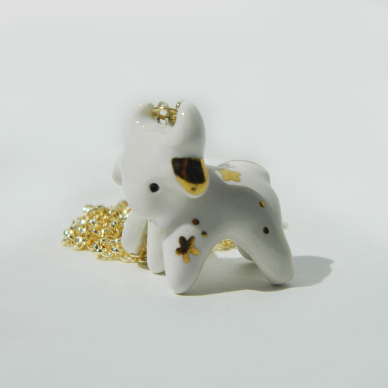 Ceramic pendant Taurus - สร้อยคอ - ดินเหนียว ขาว