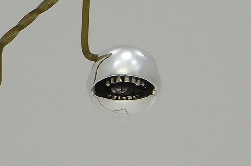 anti open smile S_P (s_m-P.65) only pendant top without a chain 沒有銀鍊  吊墜上衣 表情符號 - สร้อยคอ - เงินแท้ สีเงิน