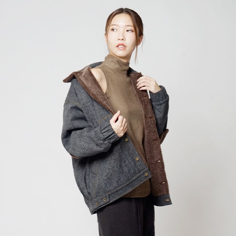 Black and white cut FW fur lapel inner brush super warm denim wide coat - เสื้อแจ็คเก็ต - ผ้าฝ้าย/ผ้าลินิน สีดำ