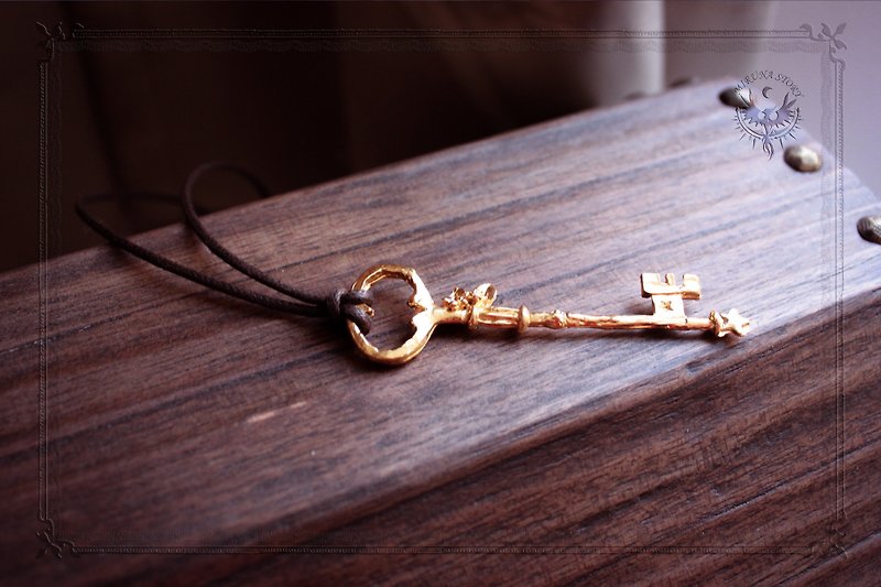 *Mi Luna Story*Lost Key - Necklaces - Other Metals Yellow