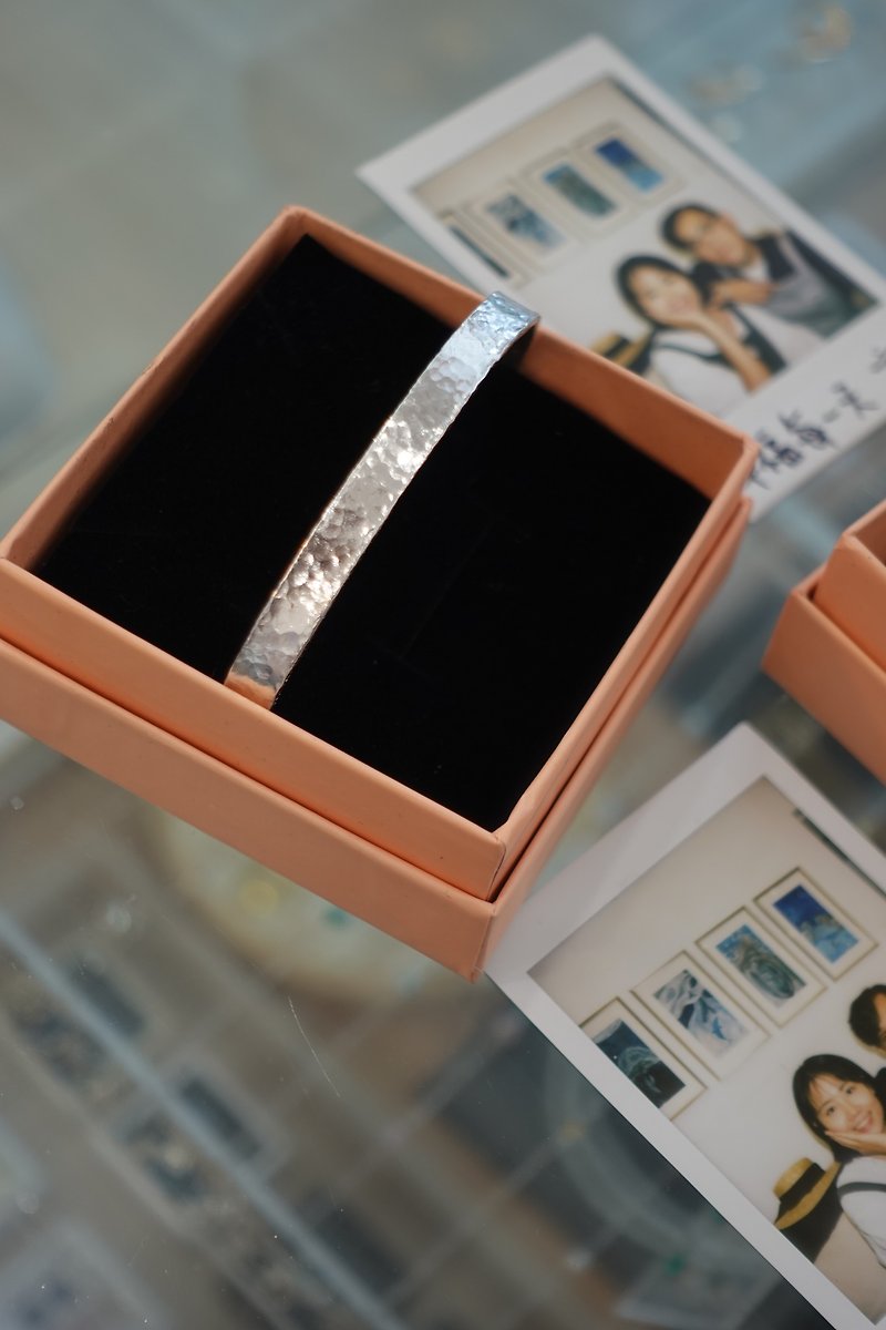 Tainan Huji Store: Single bracelet- Bronze and sterling silver bracelet - งานโลหะ/เครื่องประดับ - เงินแท้ 