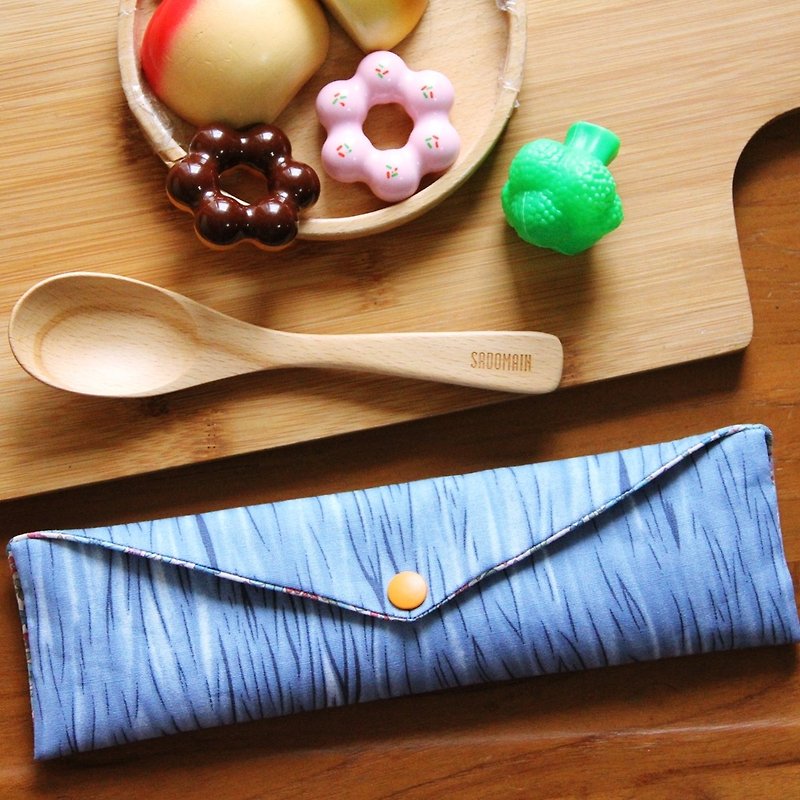 文青風環保筷袋 ~坐看雲起時  藍  收納包.手作餐袋.交換禮物 - 收納箱/收納用品 - 棉．麻 藍色
